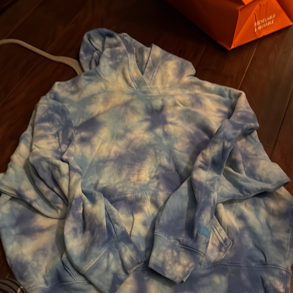 PINK Victoria's Secret Blue and White Tie-Dye Hoodie